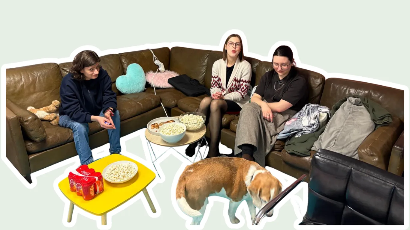 Neon Lights and Banana Cake: A Recap of our "Taxi Driver" Movie Night